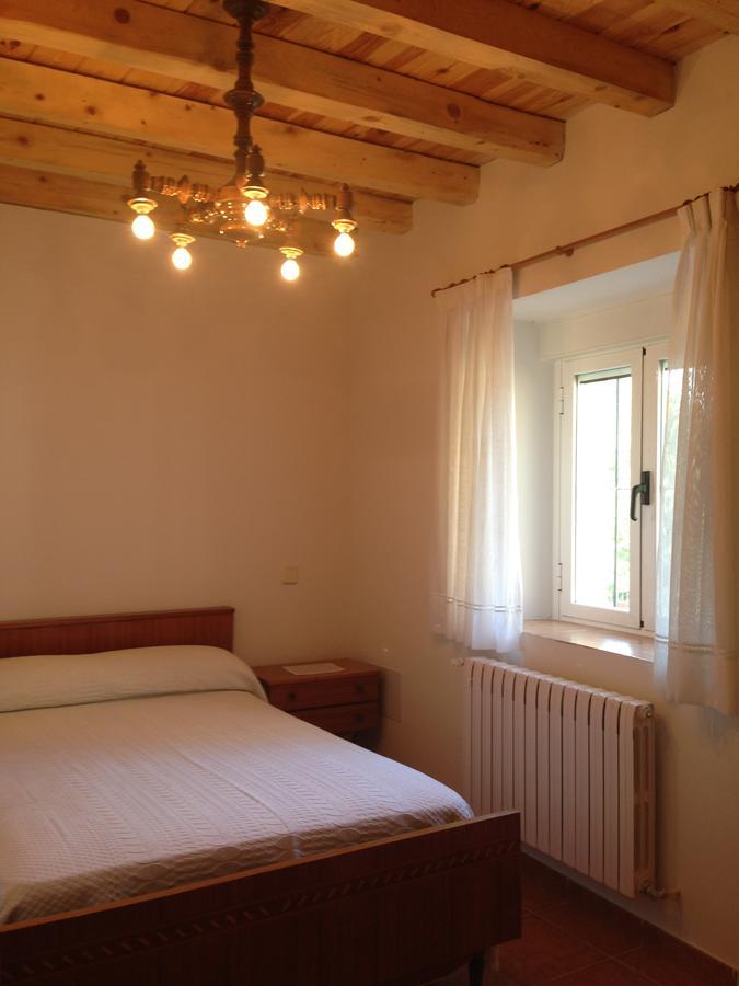 Apartamento Rural La Muralla De Pedraza Chavida ภายนอก รูปภาพ