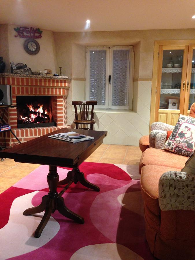 Apartamento Rural La Muralla De Pedraza Chavida ภายนอก รูปภาพ