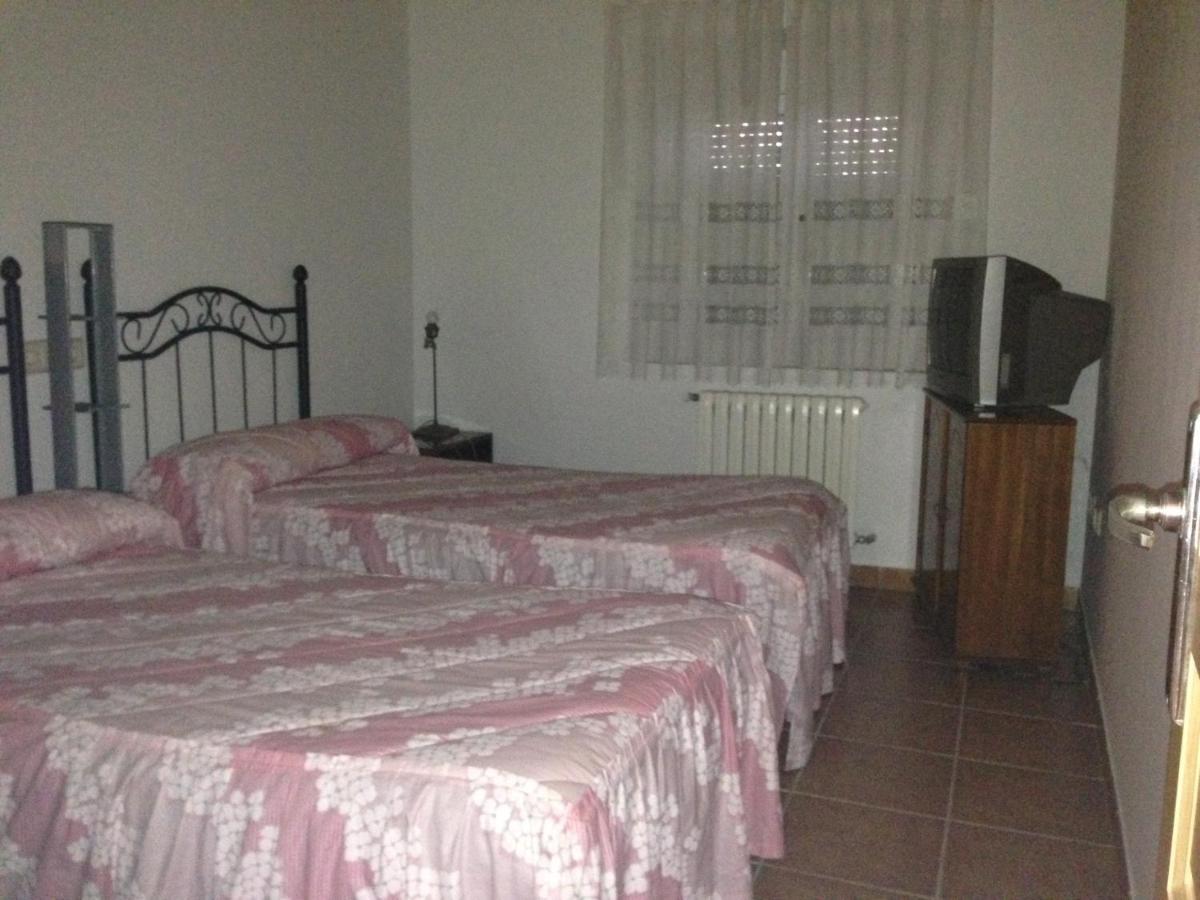 Apartamento Rural La Muralla De Pedraza Chavida ภายนอก รูปภาพ